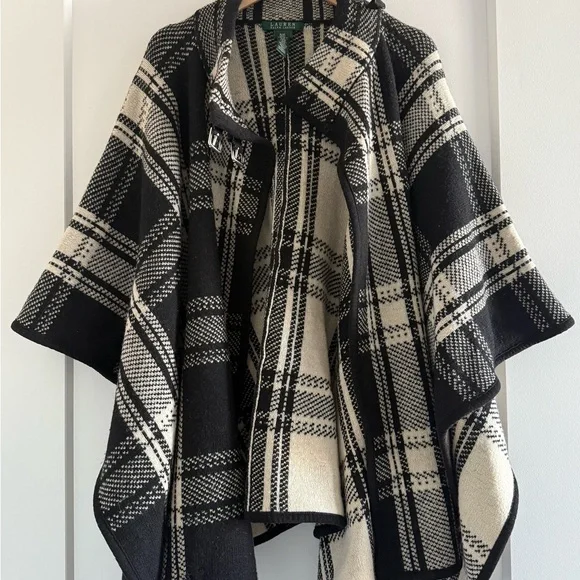 RARE. Lauren Ralph Lauren Plaid Lambs Wool Coat and Cape- Black and Ivory. - Picture 2 of 5